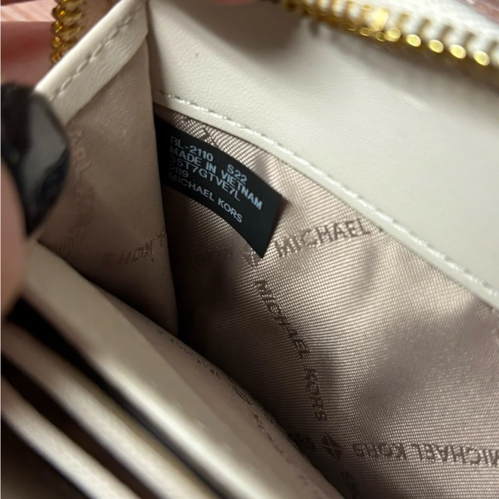 Michael Kors | VGUC Jet Set Travel Leather Continental Wristlet Wallet
